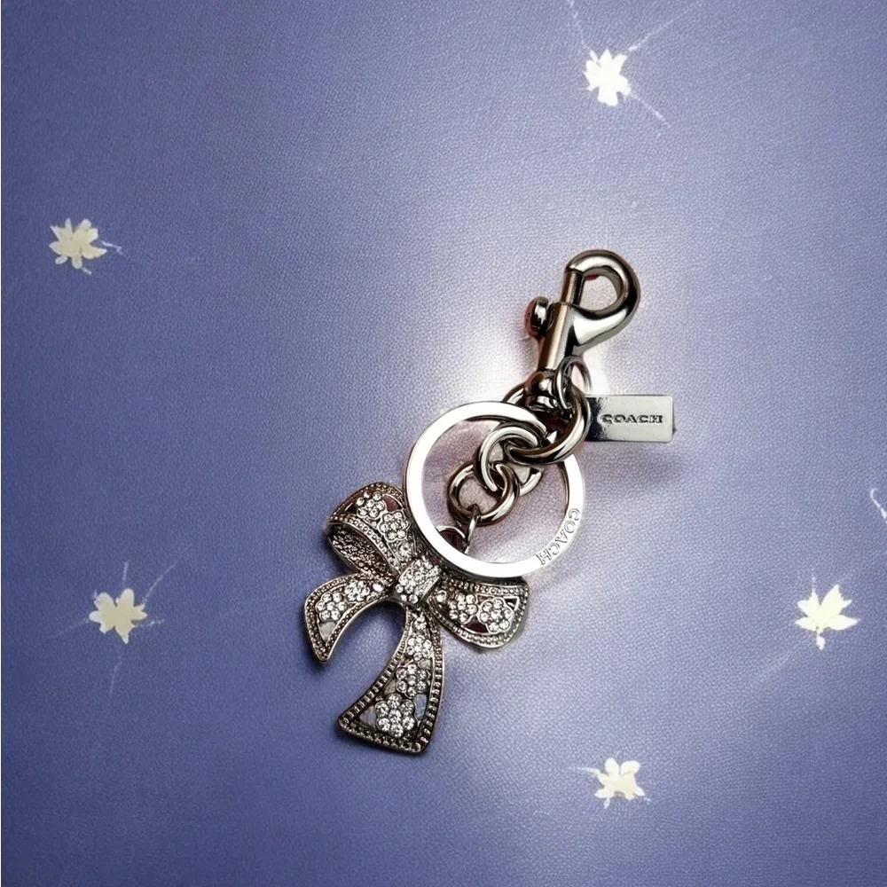 🍂Coach Silver Bow Keychain - Picture 6 of 8
